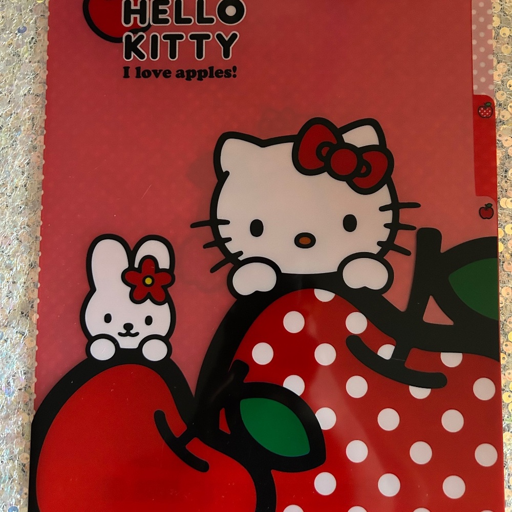 Hello Kitty Apple Folder 🍎🍏 2 for $20